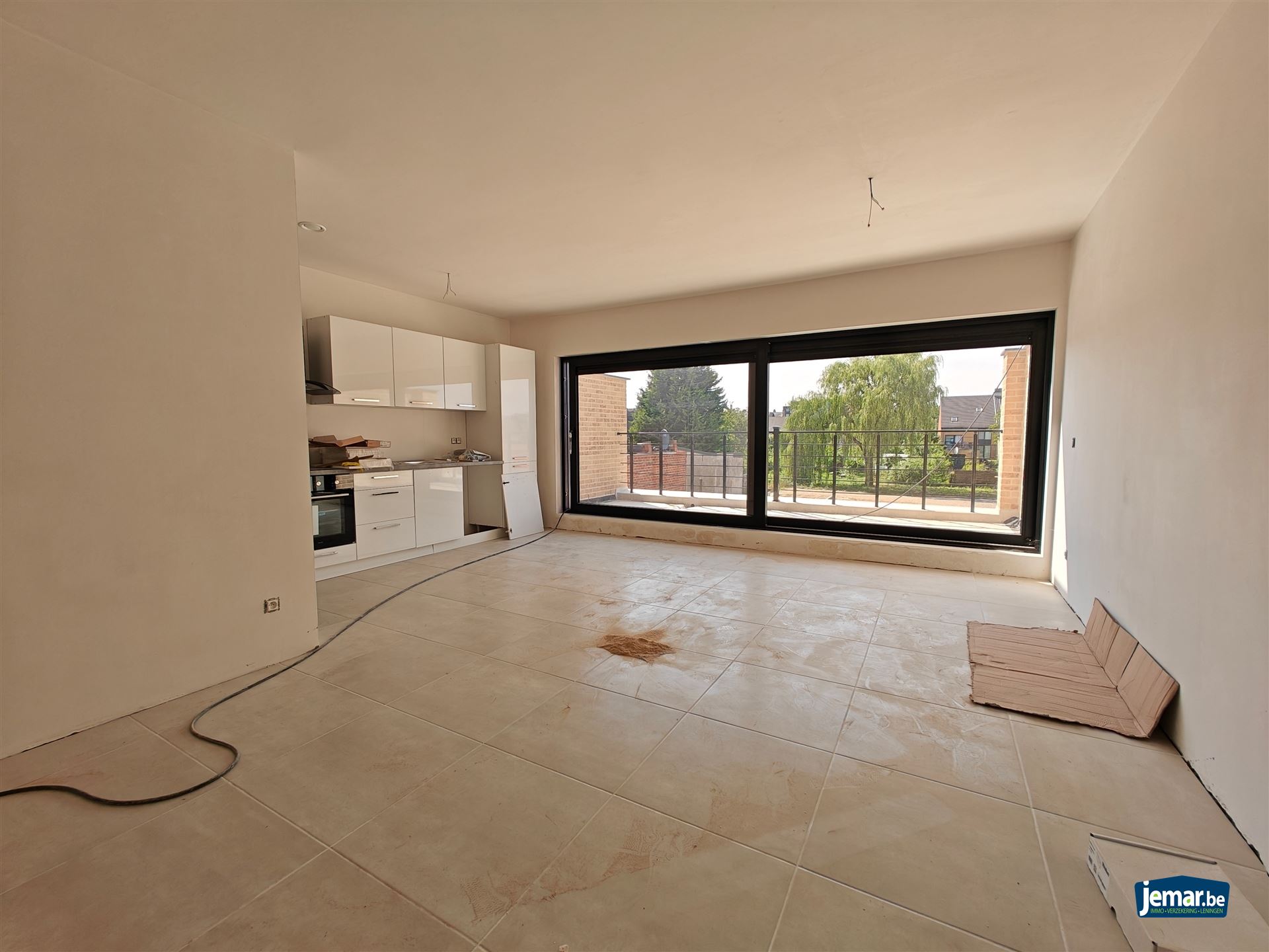 Nieuwbouw: Instapklaar appartement met 2 terrassen, 1 slaapkamer, auto-staanplaats en berging    - foto 3