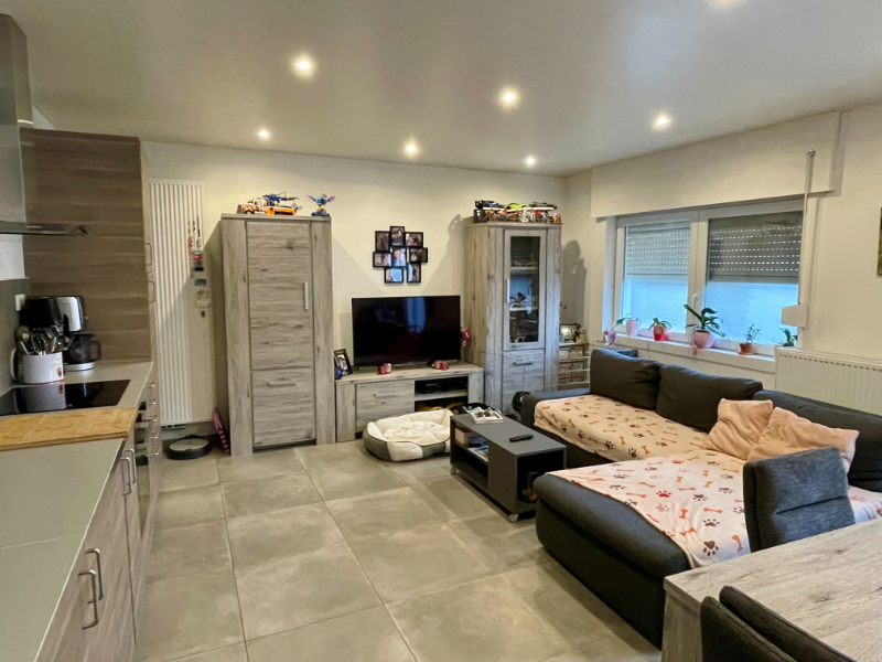 Gerenoveerde woning met 2 slaapkamers en garage - photo 3