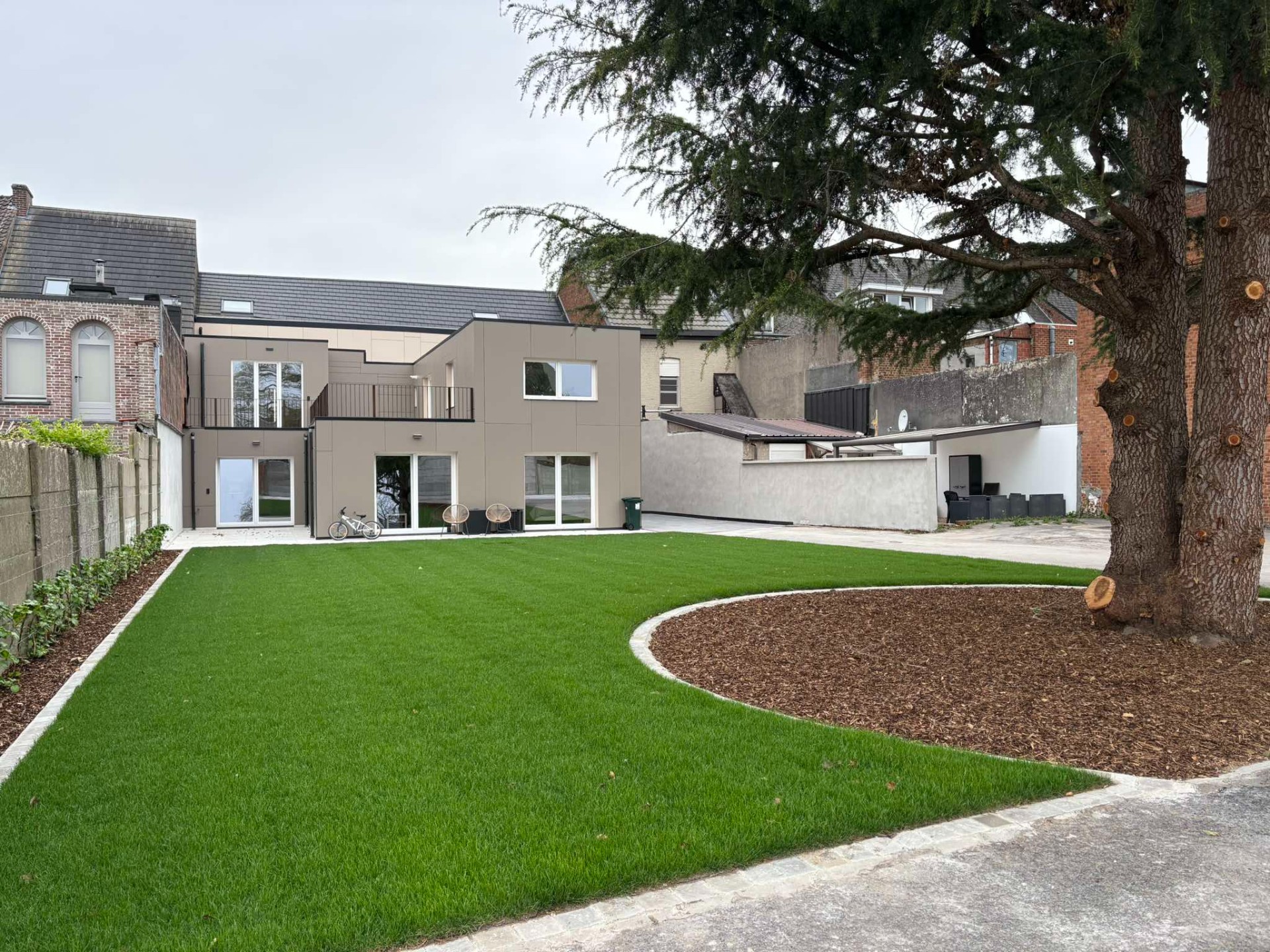 Autostaanplaatsen te huur in centrum Brakel - photo 4