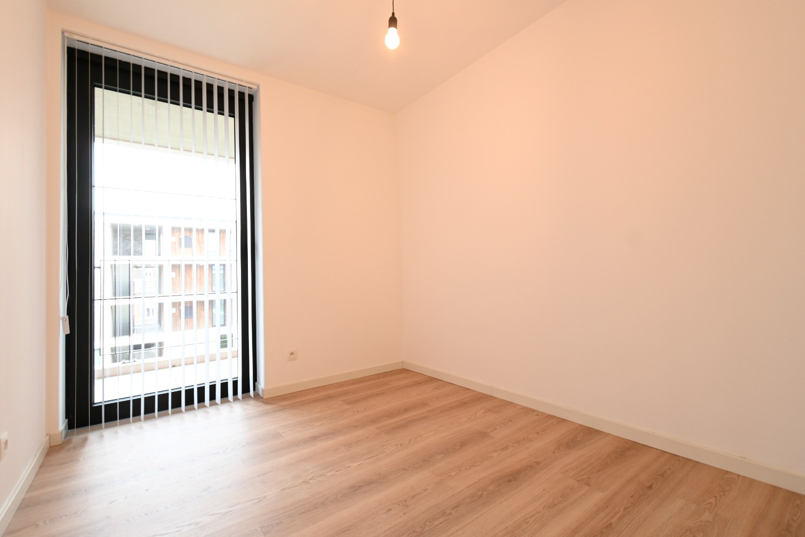 Knap recent appartement met 2 slaapkamers en mooi uitzicht - foto 4