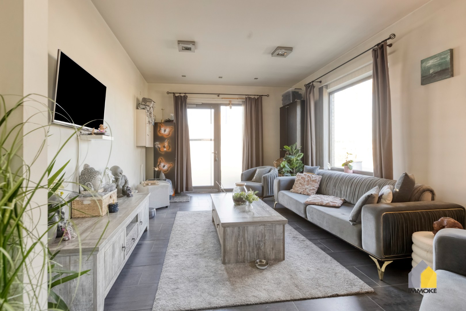 Gelijkvloers appartement (91 m²) in centrum met 1 slpk en parking. - foto 2