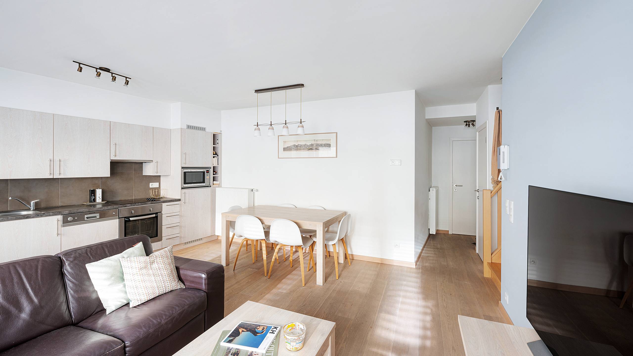 Recent duplex appartement achter de Zeedijk met terrasje - foto 4