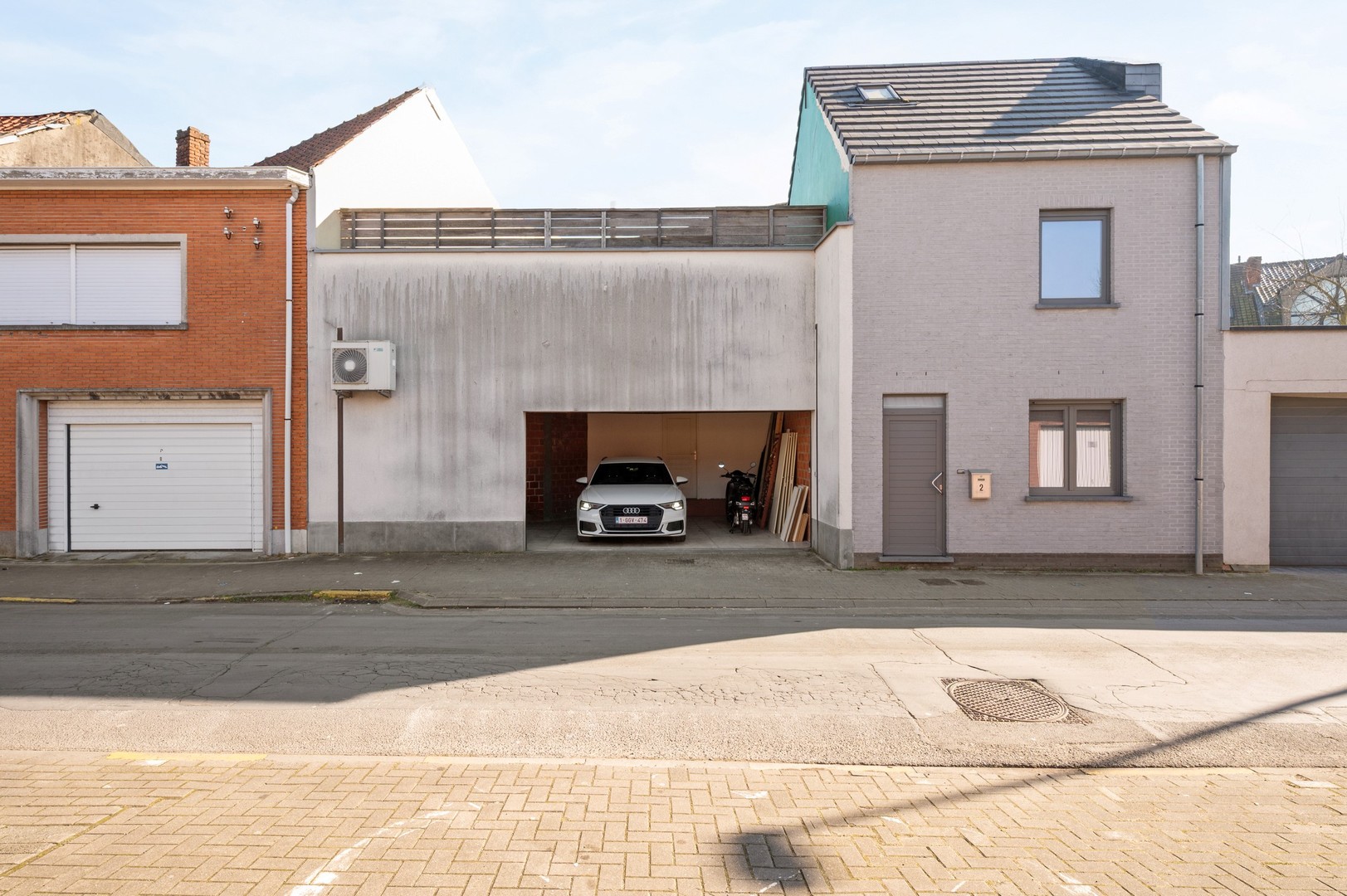 Handelsruimte met ruime woonst met enorme mogelijkheden op een centrale ligging in Harelbeke - foto 4