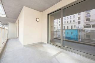 In het hart van de gegeerde Europese wijk, op een steenworp van het Leopoldpark, ontdekt u dit prachtige appartement van ± 50 m² met een...