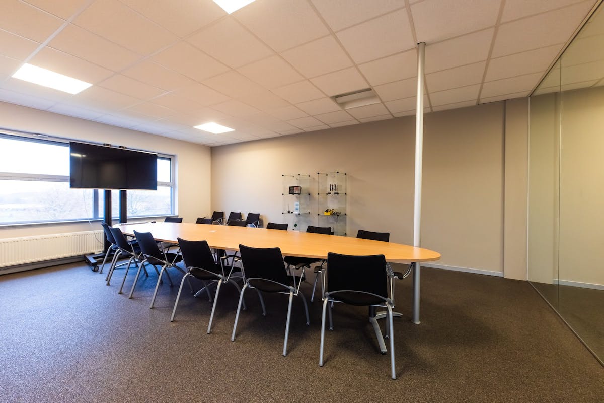 Modern business building for sale in Diest - photo 5