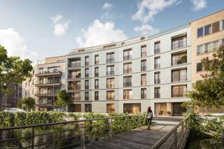 IVY is een exclusief en kleinschalig nieuwbouwproject in het hart van Leuven, ideaal gelegen aan het groene Bruulpark en op wandelafstand van de binnenstad, winkels, horeca en het station. Hier woon je rustig en groen, terwijl alle troeven van de stad zich vlakbij bevinden. 50% werd reeds verkocht!<br /><br />Het project omvat slechts 18 appartementen, gaande van ruime studio’s tot appartementen met twee en drie slaapkamers. De architectuur werd ontworpen door het gerenommeerde bureau Jaspers-Eyers, dat bekendstaat om zijn tijdloze en kwalitatieve stadsarchitectuur. Elk appartement werd doordacht ingedeeld met veel aandacht voor lichtinval, wooncomfort en een hoogwaardige afwerking.<br /><br />Daarnaast zet IVY sterk in op toekomstgericht en energiezuinig wonen dankzij duurzame technieken zoals warmtepompen en een performante bouwschil, wat zorgt voor een aangenaam binnenklimaat en lage energiekosten.<br /><br />Dankzij de centrale ligging, de beperkte schaal en de sterke woonkwaliteit vormt IVY zowel een ideale woonplek als een interessante investeringsopportuniteit in Leuven.<br /><br />Interesse? Contacteer ons voor het volledige aanbod en meer informatie.