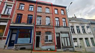 <p><span> </span></p><p><span>Op zoek naar een ruime woning die u volledig naar eigen smaak kunt afwerken? Dan is deze woning in het begin van de Buizemontstraat, vlak bij het bruisende kerkplein, zeker een bezoekje waard!</span></p><p><span>De verkoopprijs is een vanaf prijs. </span></p><p><span>Wat maakt deze woning uniek?</span></p><p><span>4 ruime slaapkamers en een ingerichte zolder (mezzanine)</span></p><p><span>1 volledig uitgeruste badkamer + 1 extra sanitaire cel met douche, toilet en lavabomeubel </span></p><p><span>Terras op het eerste verdiep Geniet van het buitenleven, ondanks het ontbreken van een tuin</span></p><p><span>Uitzonderlijk grote leefruimtes Ideaal om naar eigen wens in te richten</span></p><p><span>Stevige renovatie basis:  PVC-ramen met dubbel glas, gedeeltelijk geïsoleerd, HR-ketel</span></p><p><span>Extra's: Veel parkeergelegenheid in de omgeving, droge kelder en ruime opbergmogelijkheden.  </span></p><p><span>elektriciteit niet conform</span></p><p><span>Deze woning biedt een mooie opportuniteit voor wie op zoek is naar ruimte en karakter in het hart van Geraardsbergen.</span></p><p><span>Vanafprijs Mis deze kans niet!</span></p><p><span>Contacteer ons vandaag nog voor een bezoek.Gelieve op de advertentie te reageren. Wij contacteren u</span></p><p><span> </span></p>