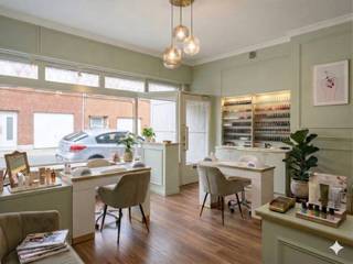 In Wondelgem vind je dit unieke handelshuis te koop. Het pand diende sinds 1954 als slagerij en combineert een handelsruimte met woonst.Dit perceel...