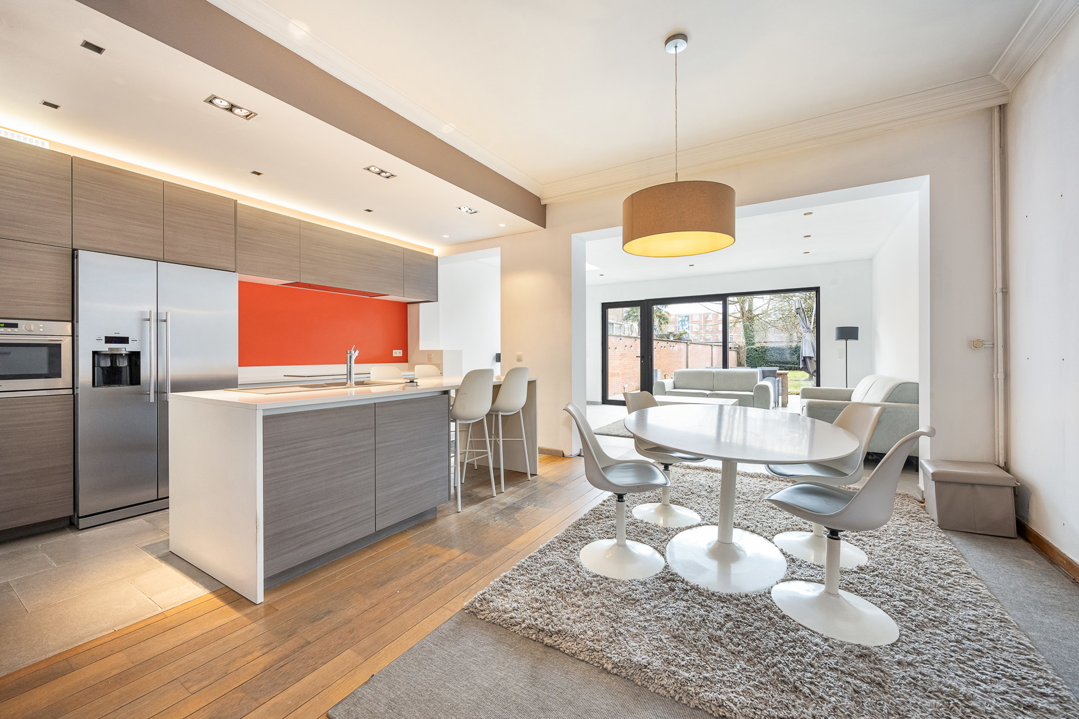 Stadswoning met 5 slpks, garage en tuin. EPC: 195 kWh/m² (B) - foto 3