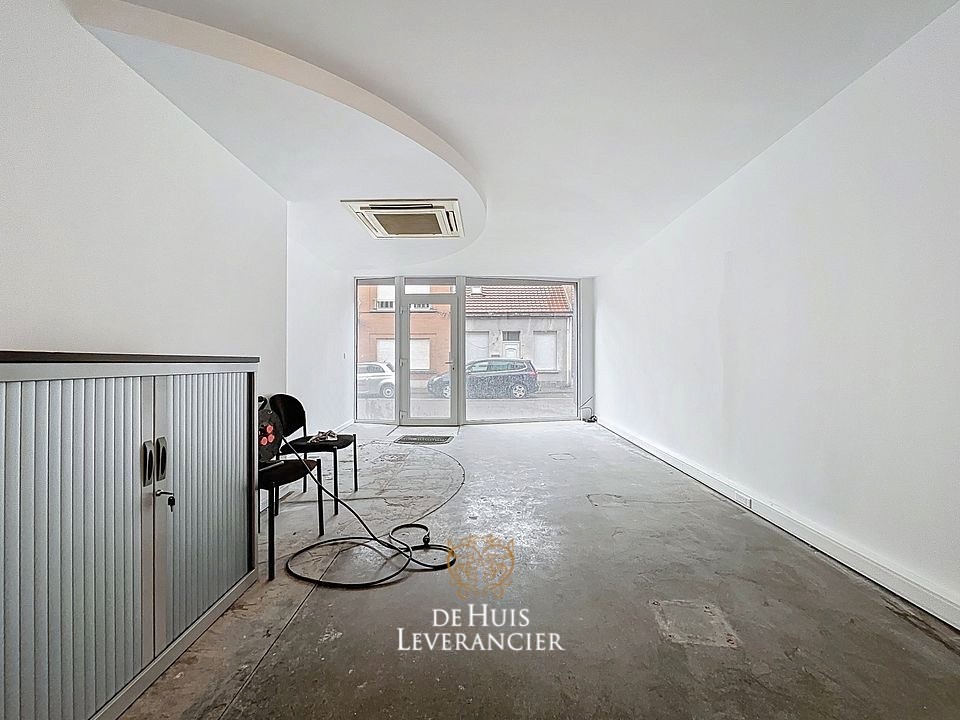 Casco handelsgelijkvloers op toplocatie met garage en tuin - foto 2