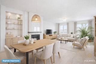 In een rustige en groene omgeving in Sint-Margriete-Houtem vinden we deze ruime open bebouwing op een uitzonderlijk perceel van bijna 28 are.<br /><br />De woning beschikt over een bewoonbare oppervlakte van 218 m² (volgens EPC) en heeft een gunstig EPC-label C.<br /><br />Dankzij de volledige onderkeldering met inpandige garage en ruime bergplaatsen geniet je van bijzonder veel praktische opslagruimte.<br /><br />De lichtrijke leefruimte met woonkamer en eetplaats vormt het hart van de woning en sluit mooi aan op de keuken en veranda, die uitkijkt op de groene tuin.<br /><br />Op het gelijkvloers zijn er bovendien een slaapkamer, badkamer, apart toilet en een extra kamer die flexibel kan dienen als bureau of hobbyruimte.<br /><br />De bovenverdieping biedt maar liefst vier volwaardige slaapkamers, ideaal voor grote gezinnen of wie extra ruimte zoekt.<br /><br />Het grote perceel biedt rust, privacy en tal van mogelijkheden voor tuinliefhebbers.<br /><br />Kortom: een ruime woning met veel potentieel op een unieke, rustige locatie nabij Tienen.<br /><br />Interesse?<br />Contacteer Marijke voor een bezoek op 0489/01.14.96 of marijke@polares.eu