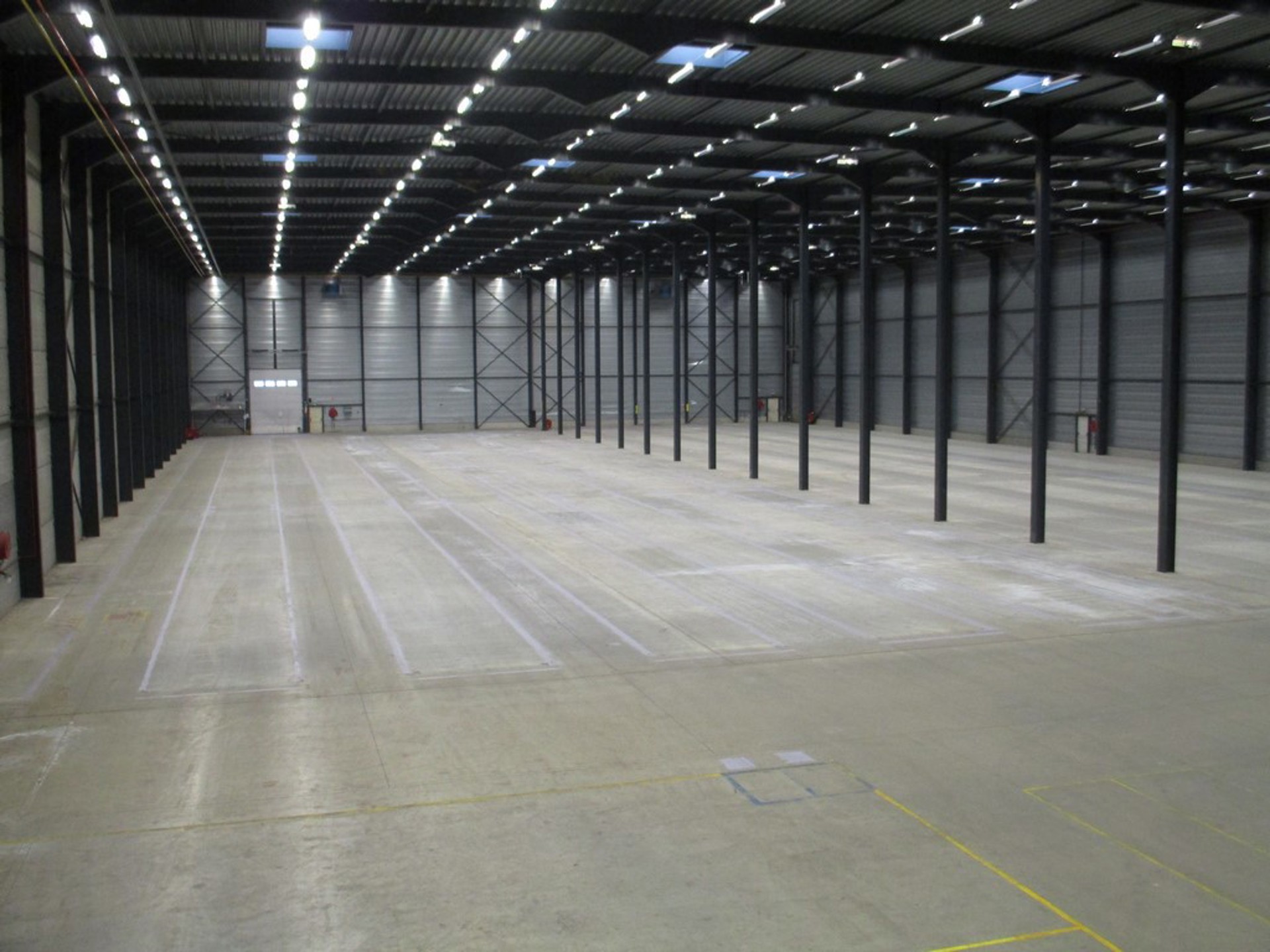 Commercial for rent in Genk - photo 3