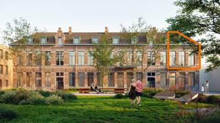 <strong>Ruime duplex met terras in hartje Machelen</strong><br />In Machelen Machtig Wonen woon je in een duurzame en levendige woonbuurt rond het vernieuwde Robustaplein, waar modern comfort en een centrale ligging samenkomen. Deze duplex combineert ruimte, karakter en hedendaags wooncomfort in het hart van Machelen.<br />De woning beschikt over 2 slaapkamers, een bewoonbare oppervlakte van 159 m² en een terras van 8 m². Een fietsberging is inbegrepen. Een autostaanplaats is verplicht apart aan te kopen, met daarnaast ook de mogelijkheid om een berging en garage aan te kopen.<br />Zoals alle woningen in dit project is ook deze duplex energiezuinig afgewerkt, met onder meer een lucht-waterwarmtepomp, zonnepanelen, moderne isolatie en ventilatie. Zo geniet je van een hoog wooncomfort én lagere energiekosten.<br />Dankzij de centrale ligging woon je vlak bij winkels, scholen, horeca, openbaar vervoer en belangrijke invalswegen, met Brussel vlakbij.