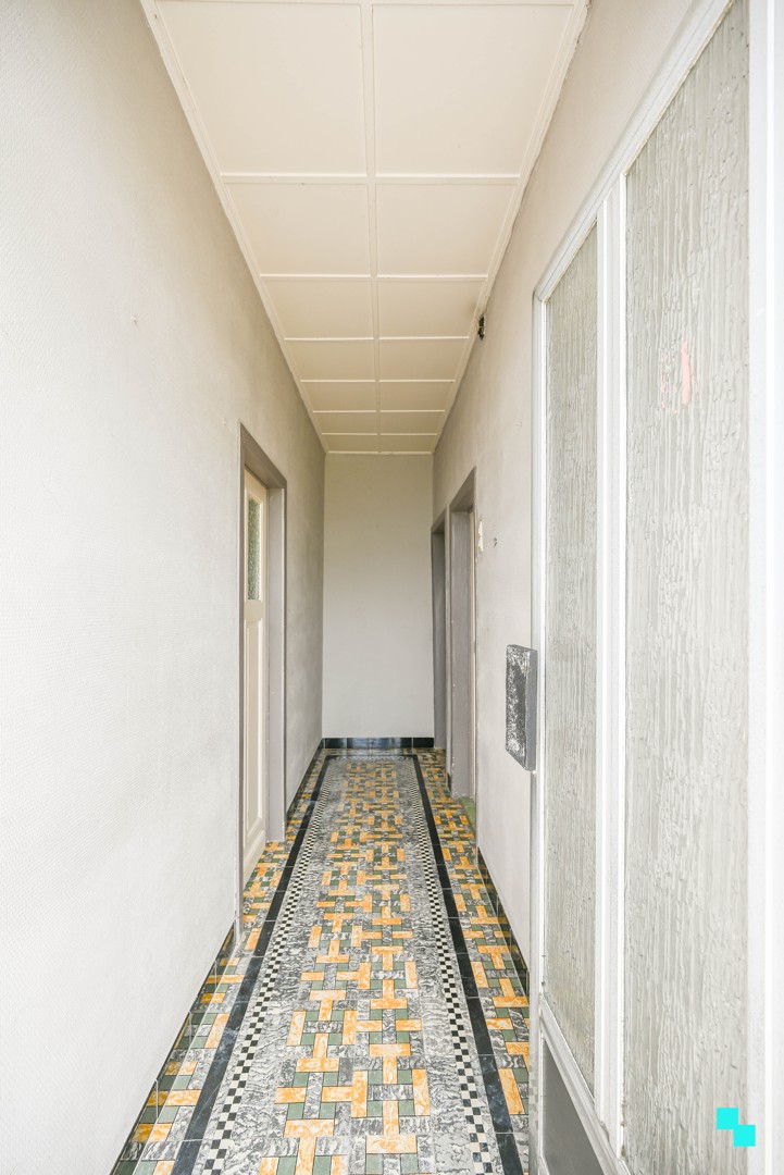 Landelijk gelegen, te renoveren woning op 1.767m² perceel - photo 2