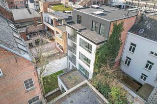 Op zoek naar een modern en comfortabel studentenkot in het centrum van Mechelen? Dit net volledig gerenoveerd studentengebouw gelegen...