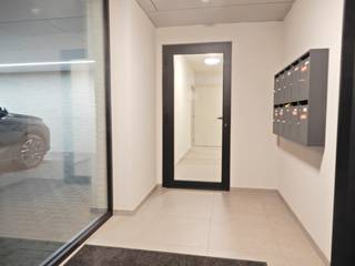 Dit instapklaar appartement kunt u terugvinden op de tweede verdieping met 2 ruime terrassen, kelderberging en overdekte parkeerplaats.De bewoonbare...