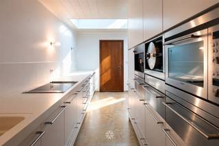 DE PINTE: Kunstschildersweg - Ben je op zoek naar een charmante en lichtrijke halfopen bebouwing in De Pinte? Dan is dit pand mogelijk iets voor...