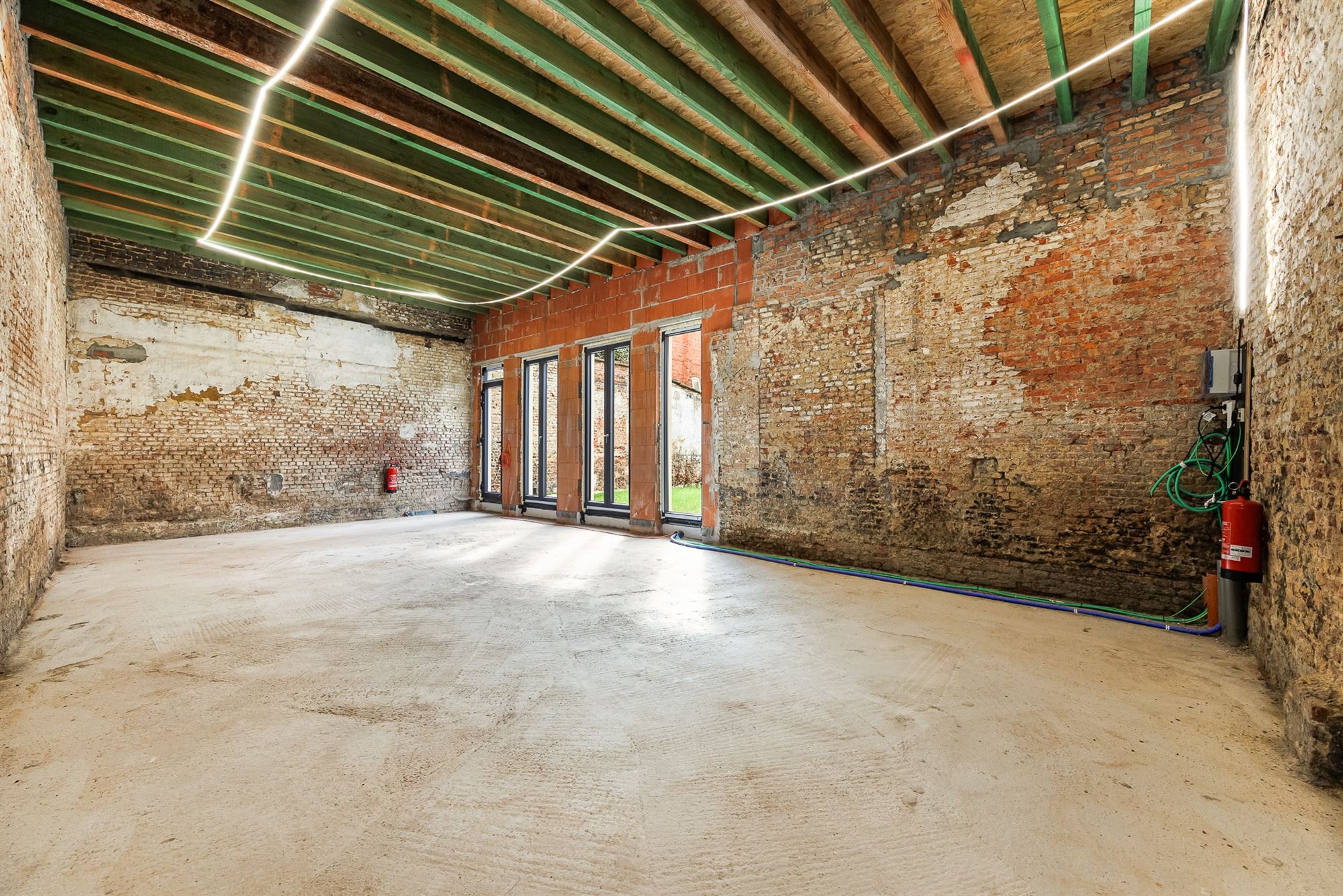 Centraal gelegen casco ruimte met privatieve tuin.  - foto 5