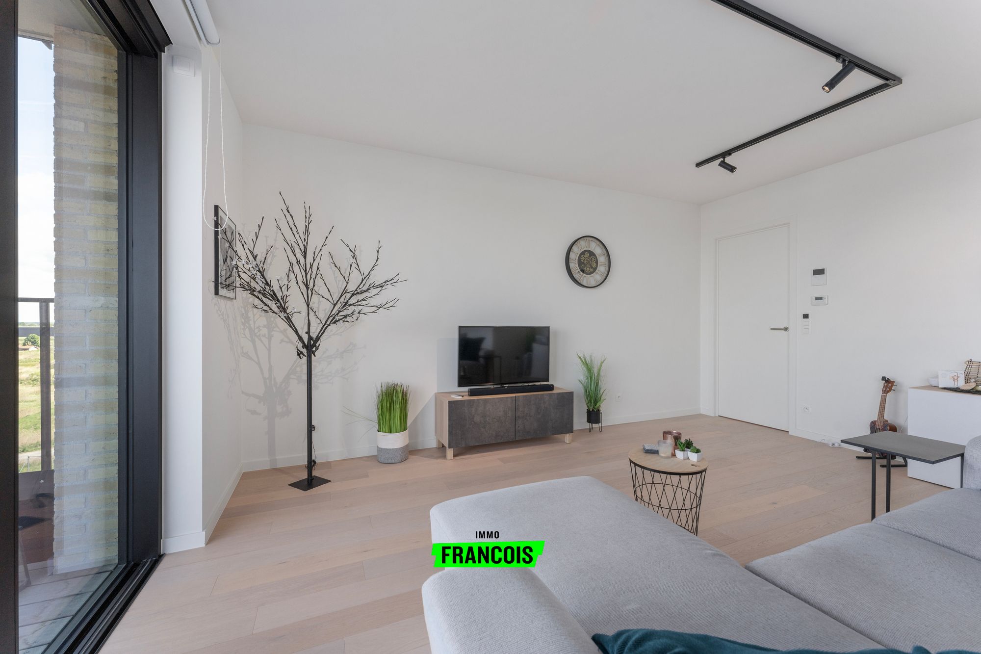 Recent 1-slaapkamerappartement met ondergrondse parkeerplaats in hartje Veurne! - foto 5