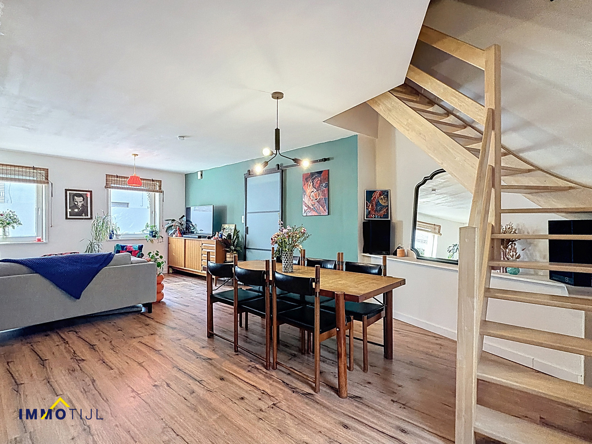 Recent vernieuwde woning met tuin in hartje Aalst! - foto 3