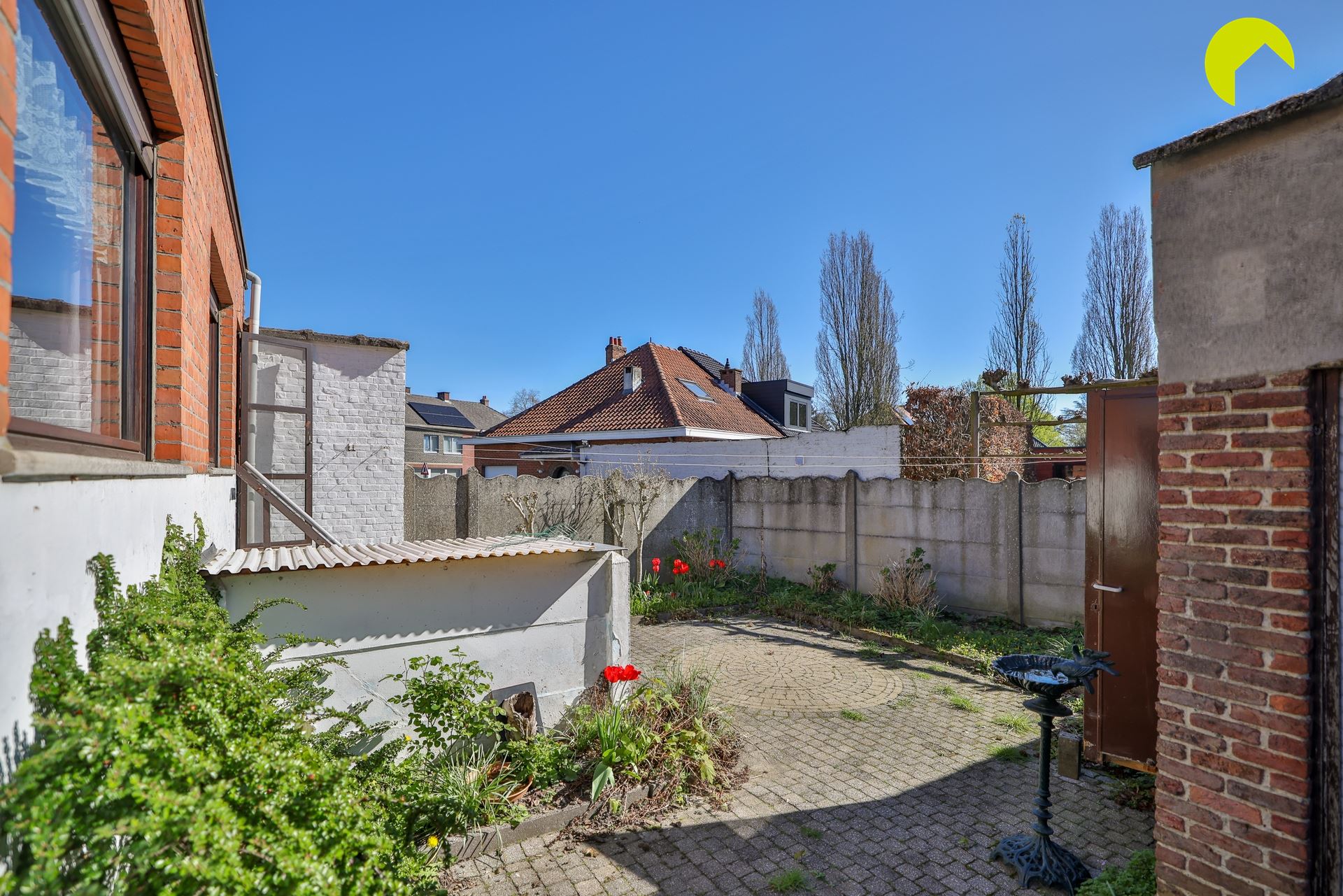 Charmante woning met 3 slpks, oprit en garage! - foto 5