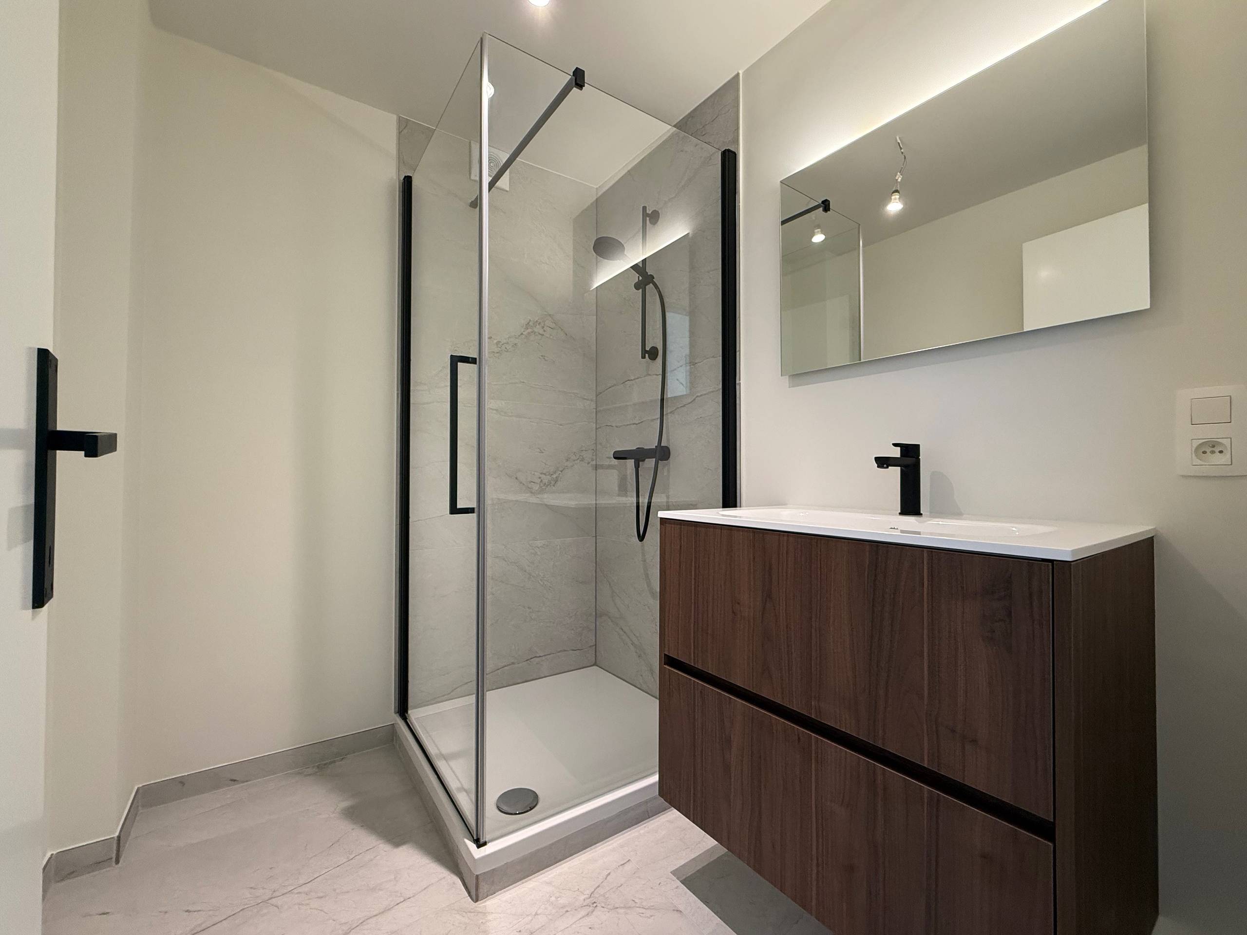 Apartment for sale in Zwijndrecht with 3 bedrooms - photo 4