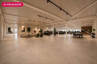 Cet espace de bureaux fictif d'environ 950 m² fait partie d'un projet récent et moderne de PME situé à l'Ambachtsweg 14 à Gingelom, près de Saint-Trond. L'emplacement au sein d'une zone PME bien desservie garantit un accès facile via la N80, la N3 et l'E40 (Bruxelles-Liège) et se situe dans un environnement de travail professionnel et dynamique.L'espace est proposé en état de coque, ce qui offre une flexibilité maximale en matière d'ameublement et de finition. Le prix de location mentionné de 5 500 €/mois est un prix de départ pour l'ensemble de la zone dans son état actuel.Le fichier est proposé selon le principe « à la tête du client », les propriétaires étant flexibles. Pour le bon locataire et en cas d'engagement à long terme, ils sont prêts à faire des investissements supplémentaires et à peaufiner l'espace en fonction des besoins spécifiques. Bien entendu, les conditions de location finales seront adaptées au niveau de finition souhaité et à l'aménagement du bâtiment.Avantages supplémentaires :- La division de l'espace est négociable- Nombreuses possibilités de stationnement sur place- Possibilité de louer un espace de stockage supplémentaire (environ 200 m²)Bref, une solution de bureau flexible et tournée vers l'avenir au sein d'un environnement de PME de haute qualité, avec des possibilités de croissance et de personnalisation.Les images générées par l’IA sont fournies en guise d'inspiration. Elles ne tiennent pas compte des spécifications techniques, ni des renseignements urbanistiques, ni des possibilités concrètes de réalisation.