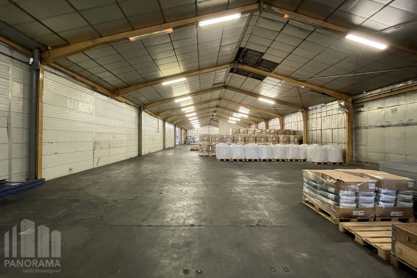 Magazijnruimte van 2.178 m² te huur op Industrieterrein Zuid te Tielt - photo 1