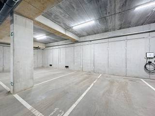 Te huur: staanplaats in ondergrondse garage in Vilvoorde, gelegen aan de Maria-Theresialaan, nabij park en water.Deze recente garage (bouwjaar 2023)...