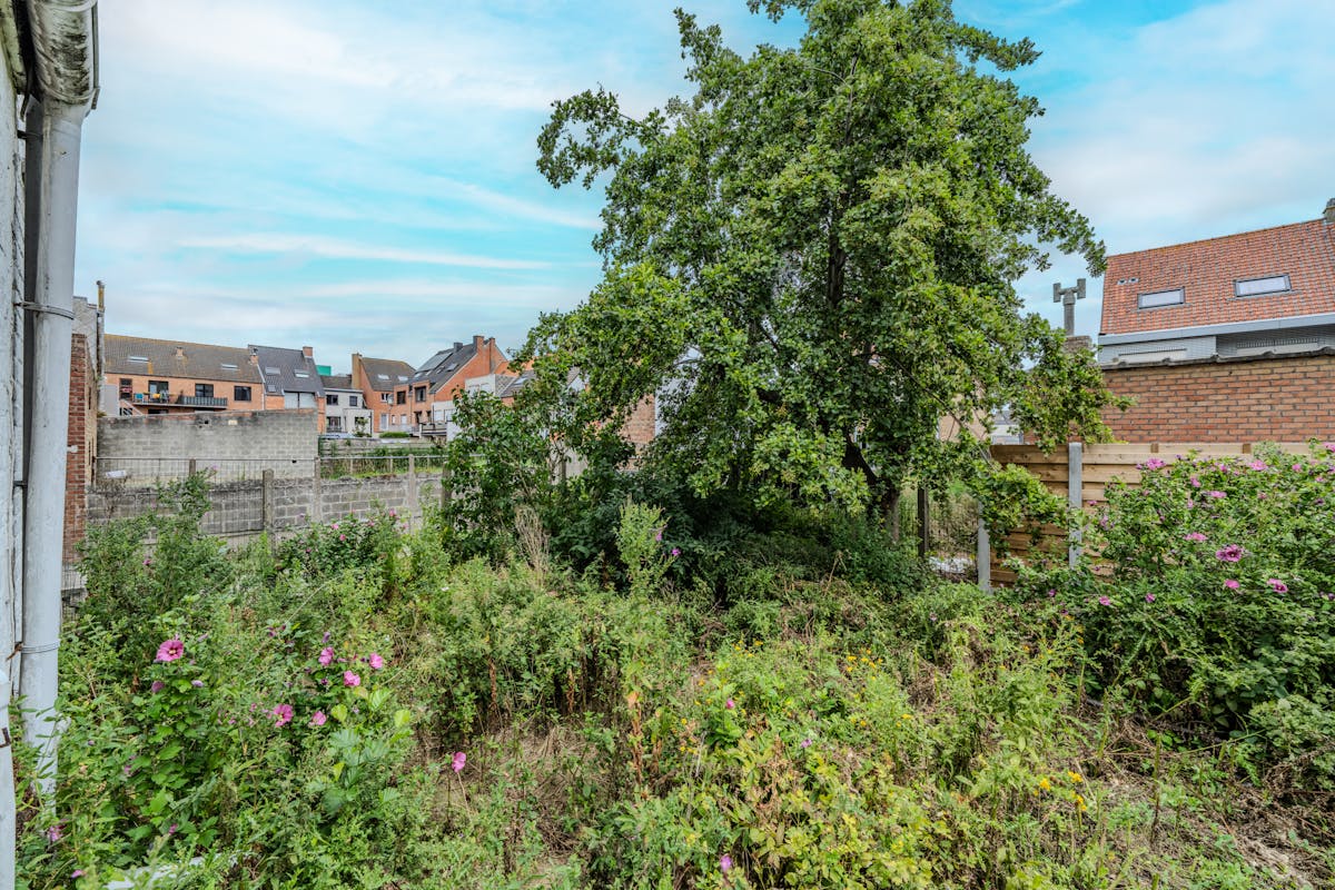 Te renoveren woning met 5 slaapkamers, tuin en garagebox te Middelkerke! - foto 5