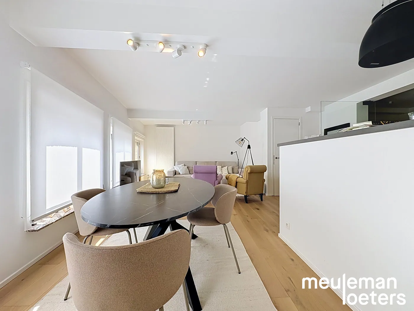 Gerenoveerd appartement in hartje Brugge - foto 2