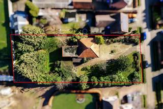 Bent u op zoek naar een renovatieproject met uitzonderlijk potentieel in Vorselaar? In de rustige Niemandshoek bevindt zich deze woning op...