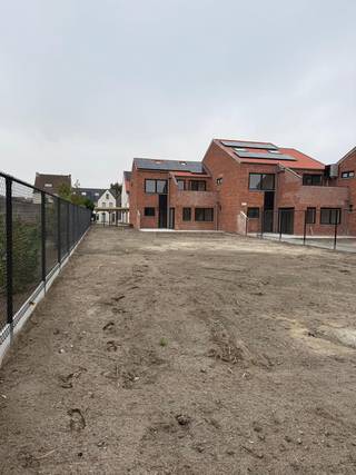 Gerenoveerde eensgezinswoning (HOB), rustig gelegen in het landelijke Moerkerke in de Vlaamse polders. Indeling van de woning:De woning is...