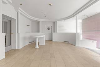 Ideale combinatie van wonen en werken – perfect voor zelfstandigen of ondernemers.Centrale ligging in Wetteren – vlotte bereikbaarheid en...