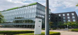 "Veldekens" is een aantrekkelijk kantoorgebouw gelegen aan de Berchemstadionstraat, onderdeel van kantorenpark "De Veldekens" in Berchem. Het...