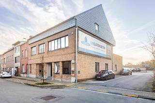 Ruim loftappartement met 3 slaapkamers, mezzanine, terras en staanplaats. Bent u op zoek naar een ruim en lichtrijk appartement met karakter? Dan...