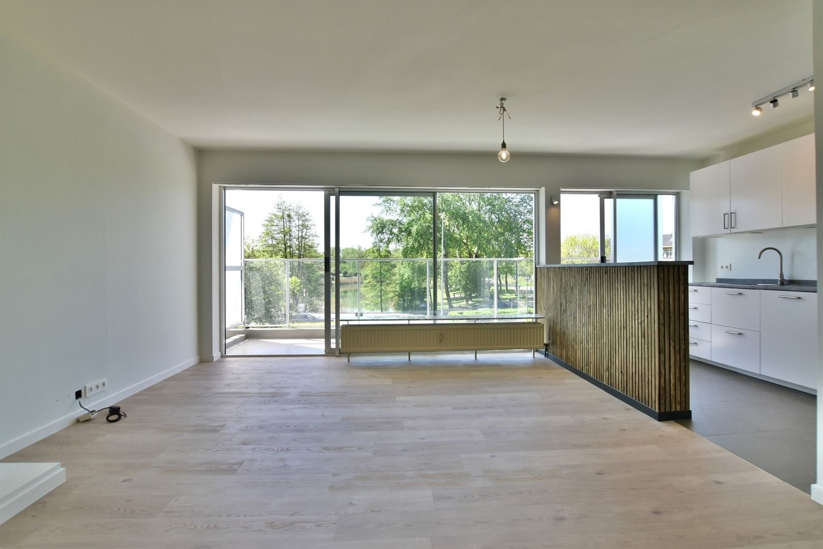 Stijlvol vernieuwd appartement met uniek zicht op de Brusselse Forten - foto 4