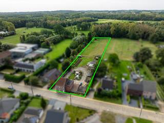 Op een uitstekende locatie te Nieuwrode bevindt zich deze landelijk gelegen woning met 3 slaapkamers op een prachtig perceel van 6483 m². U...