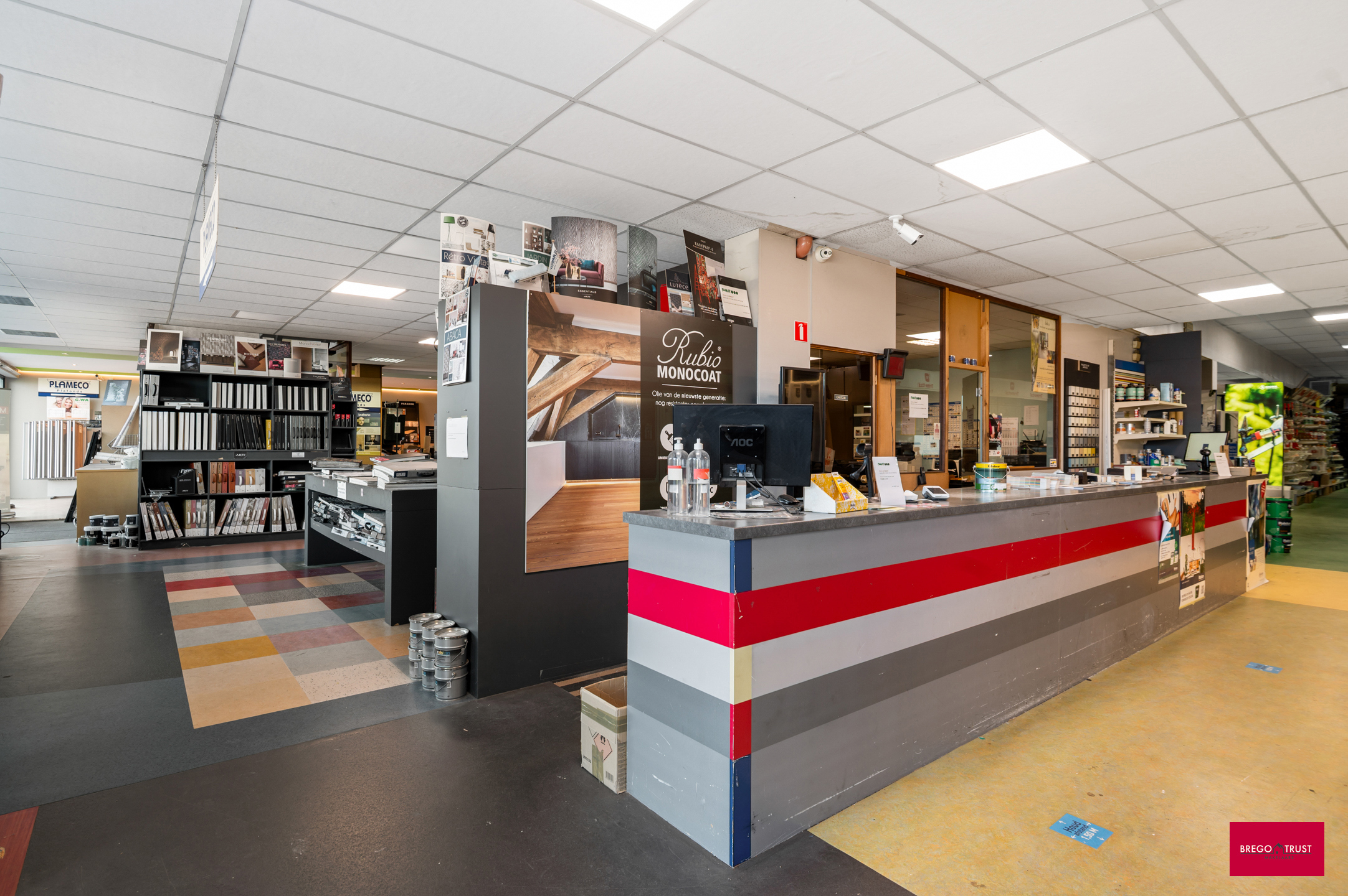 Handelsruimte & magazijn op zichtlocatie aan N19 - foto 4