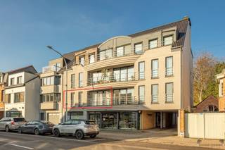 RUIM EN LICHTRIJK APPARTEMENT MET PRACHTIG TERRAS IN HARTJE SCHILDEIn het centrum van Schilde, op wandelafstand van winkels, scholen en openbaar...