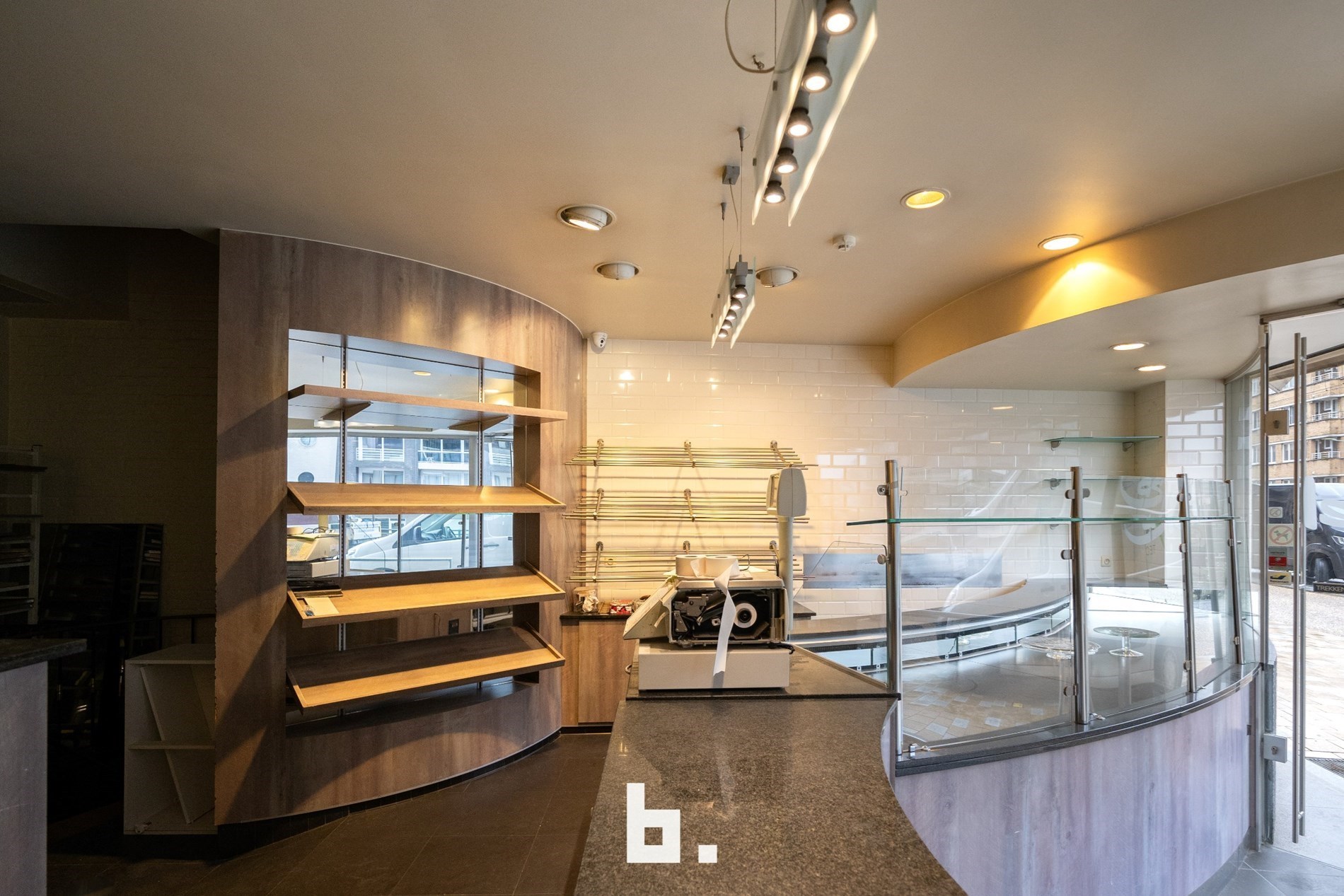 Winkelpand op commerciële ligging geschikt voor verschillende doeleinden - foto 5