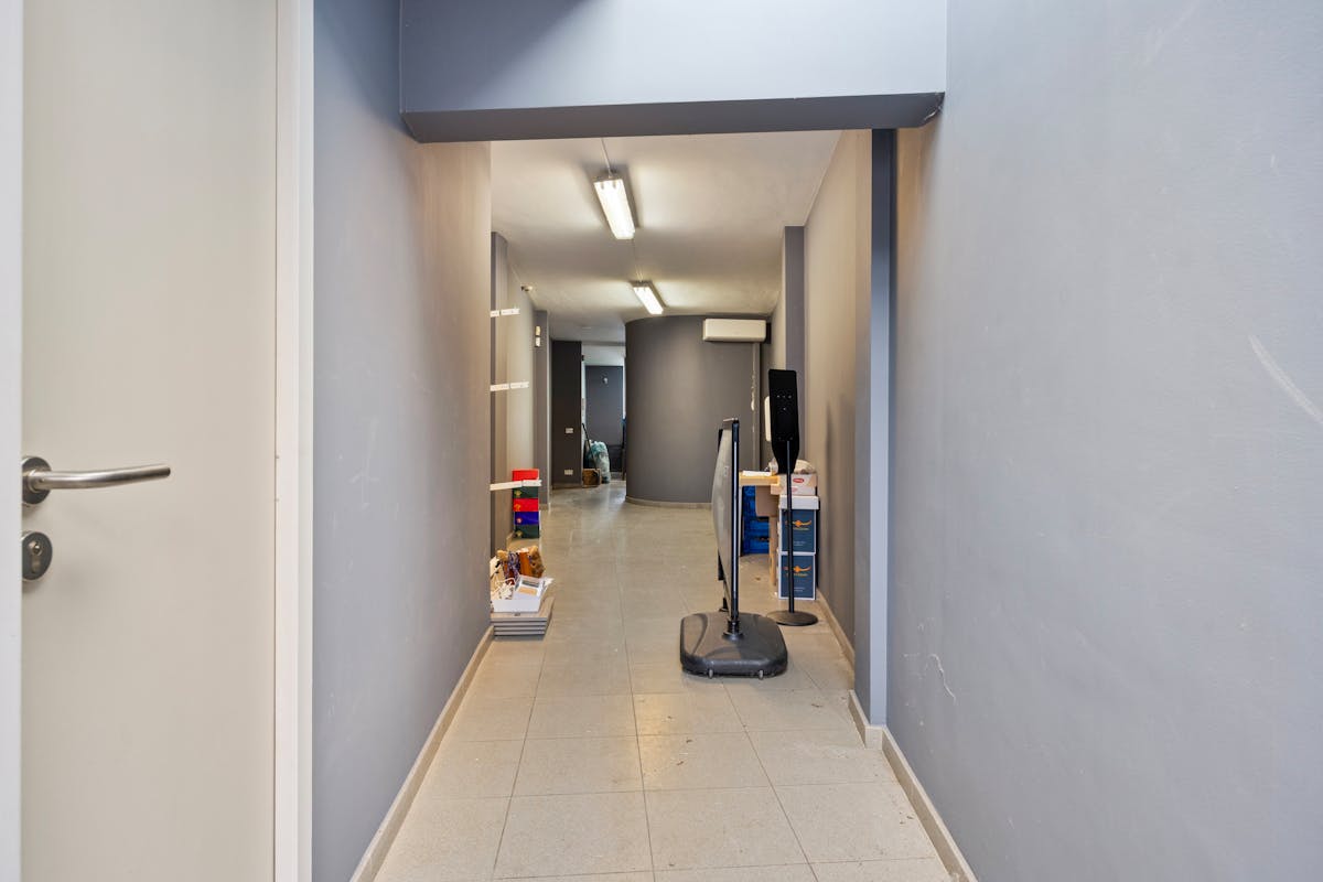 Rez-de-chaussée commercial ou bureau au cœur d'Asse - photo 3