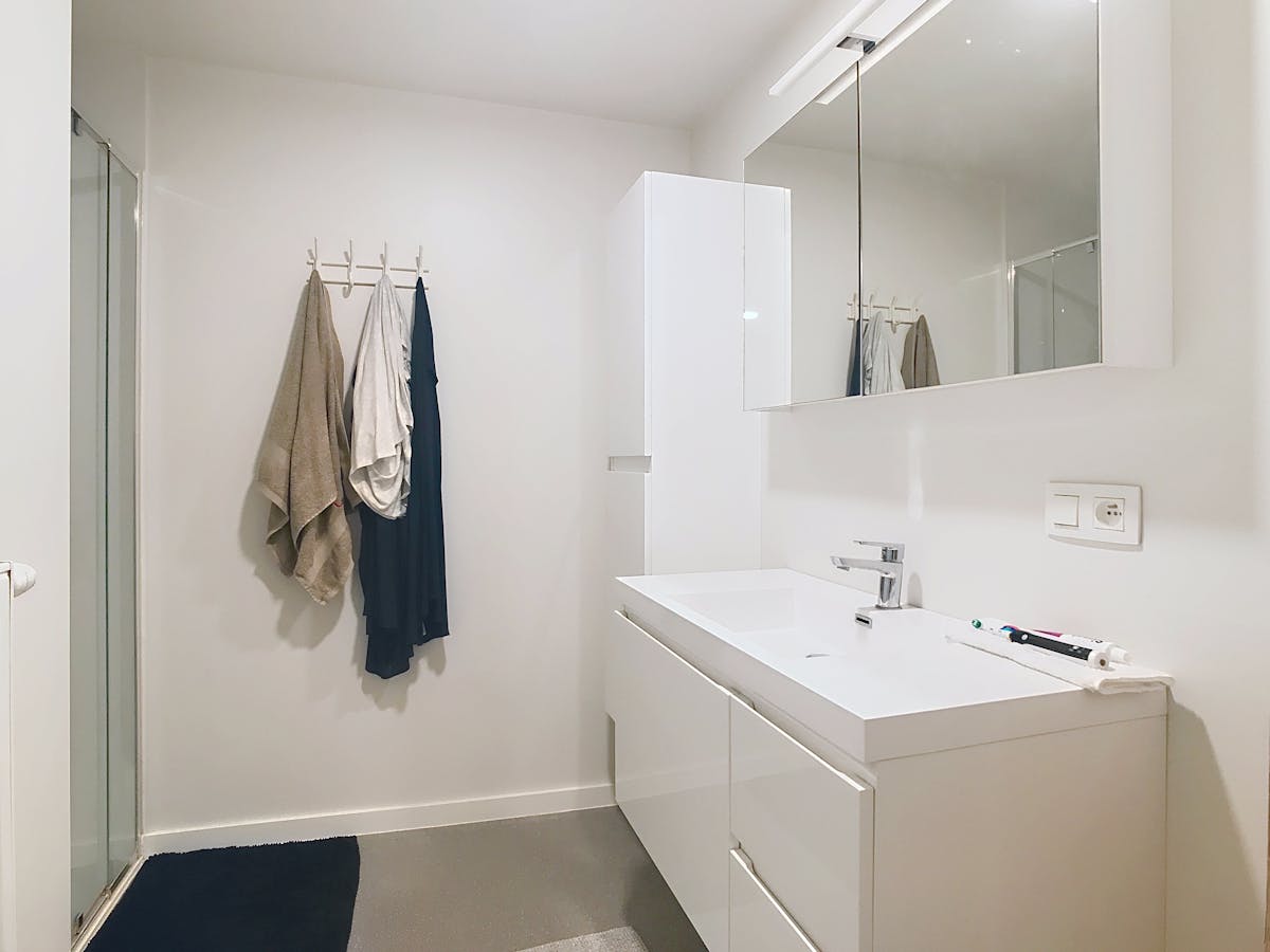 Appartement met 2 slaapkamers en terras te Izegem. - foto 5