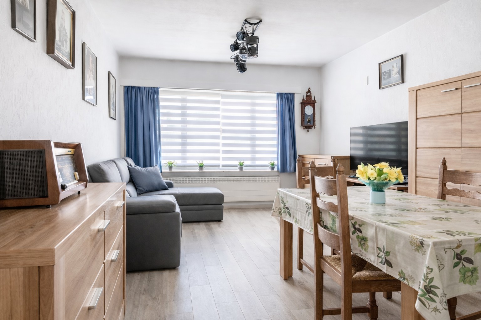 Appartement met kelderberging en garage - photo 1