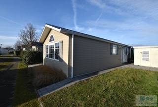 Instapklare, wintervaste seacottage van 2018 gelegen op de camping Jagershof - Kerlinga te Bredene.Ontdek deze prachtige opportuniteit gelegen op...