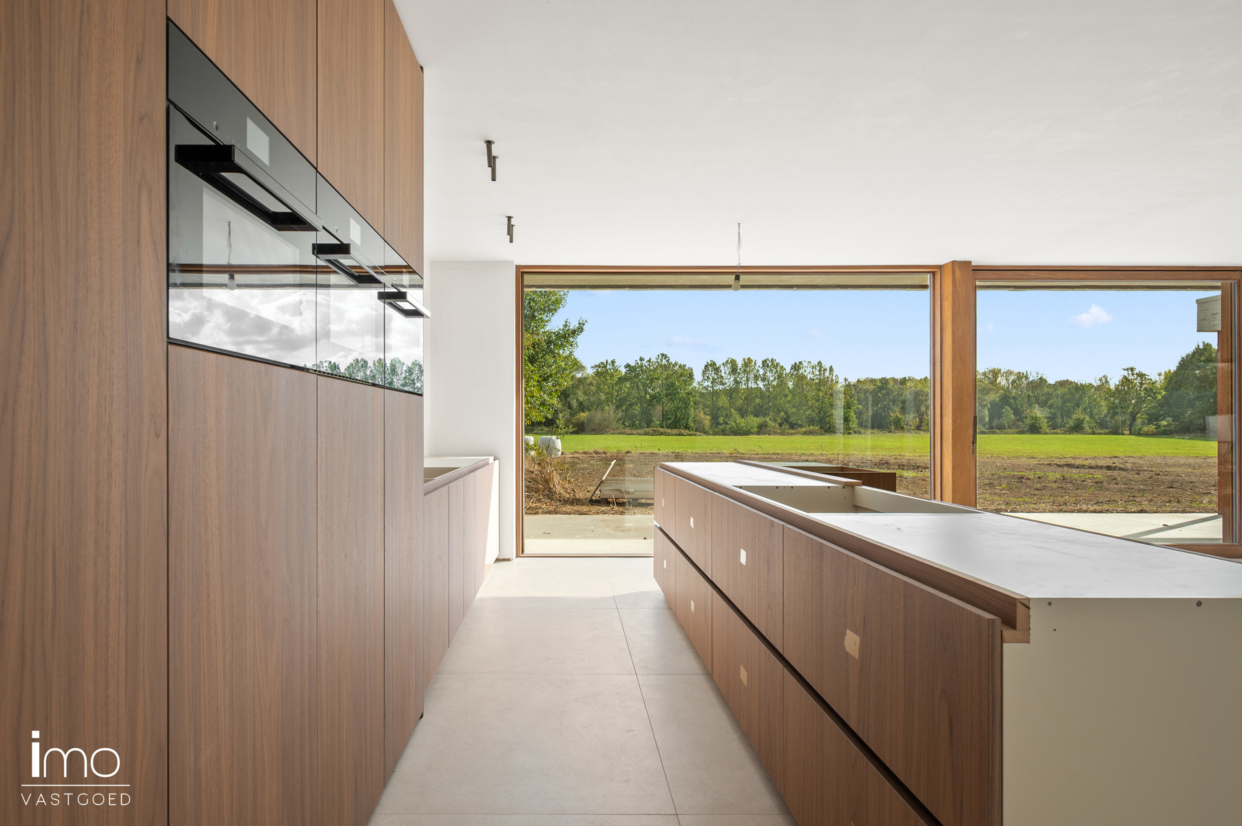Moderne nieuwbouwvilla op ruim 40 are met vrij zicht - foto 4