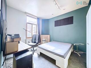 Info en bezichtigingen: maxime.l@weinvest.be of 02 315 77 22.We Invest presenteert u exclusief deze duplex van 96 m² gelegen op de 1e verdieping van...