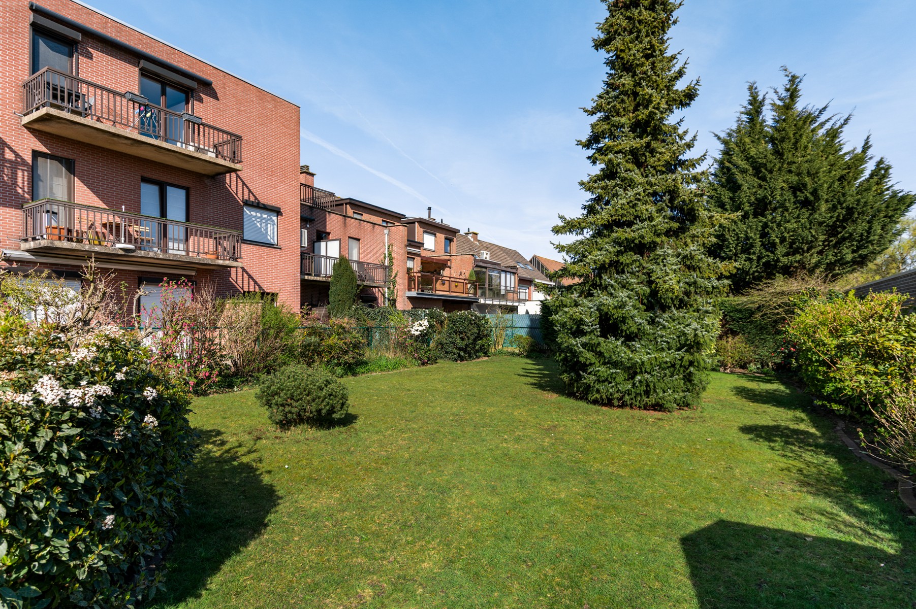 Gelijkvloersappartement met terras - foto 2