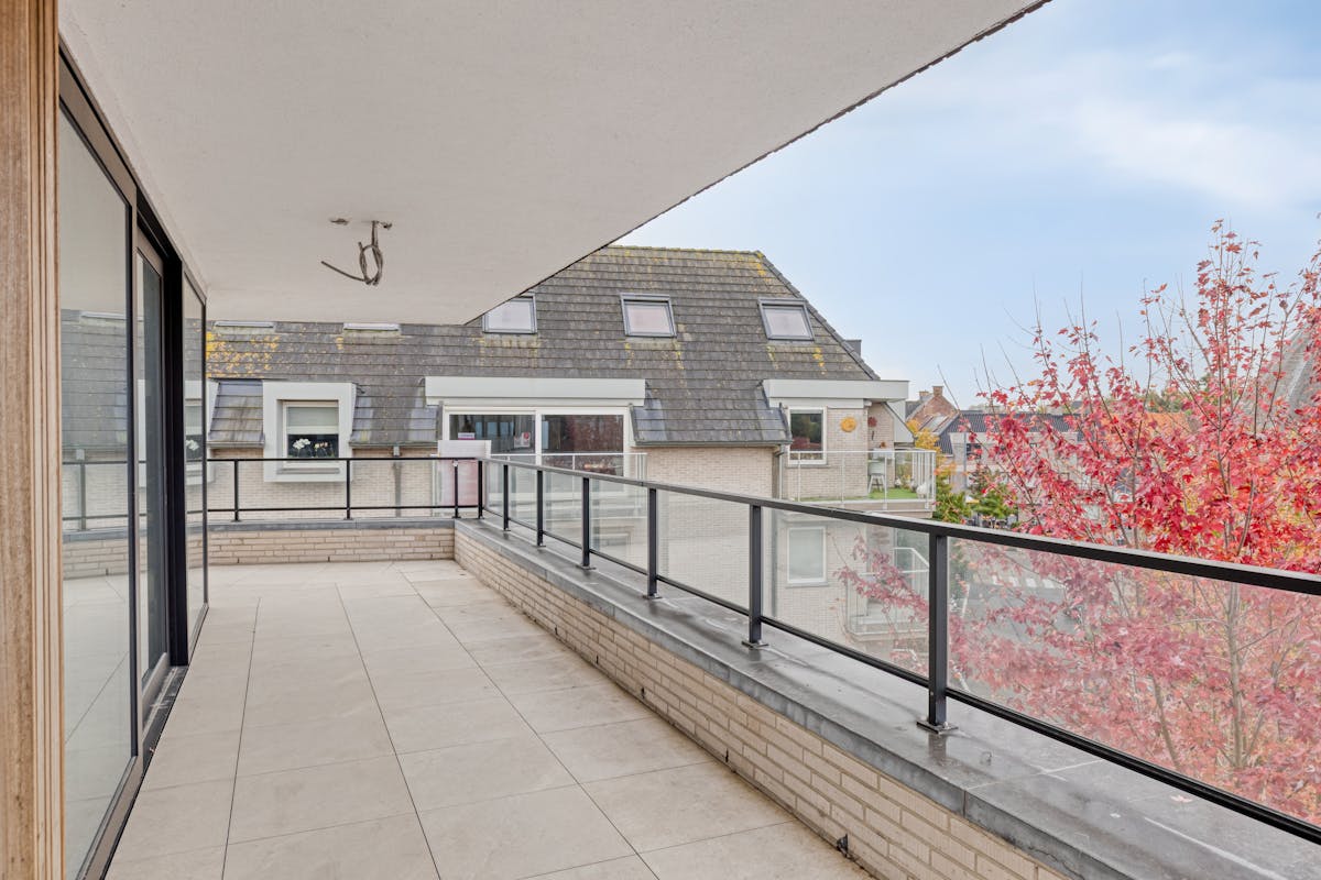 Ruim dakappartement met 3 slaapkamers in Staden! - foto 5
