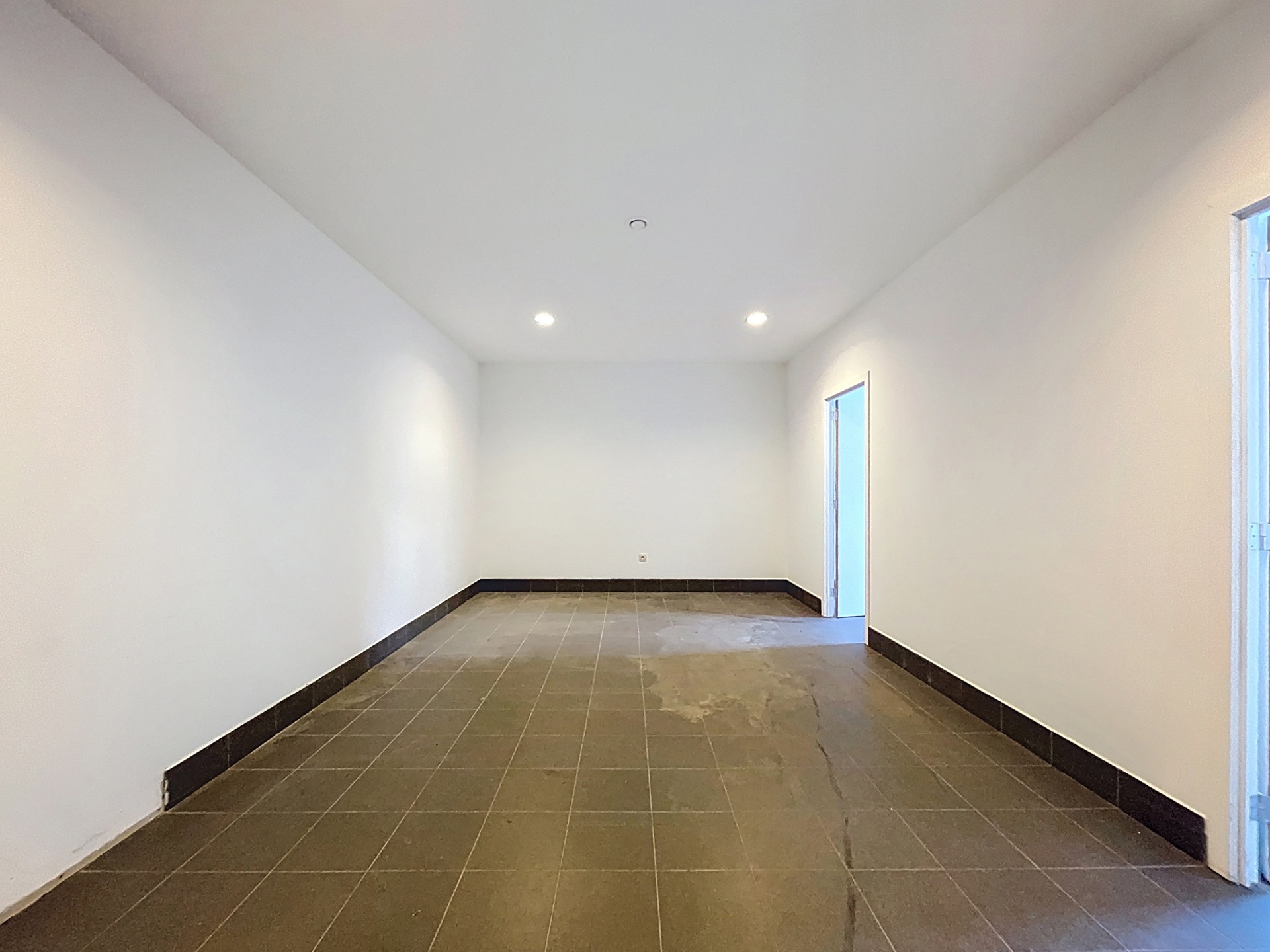 Loods / magazijn met kantoren te Gent - foto 3